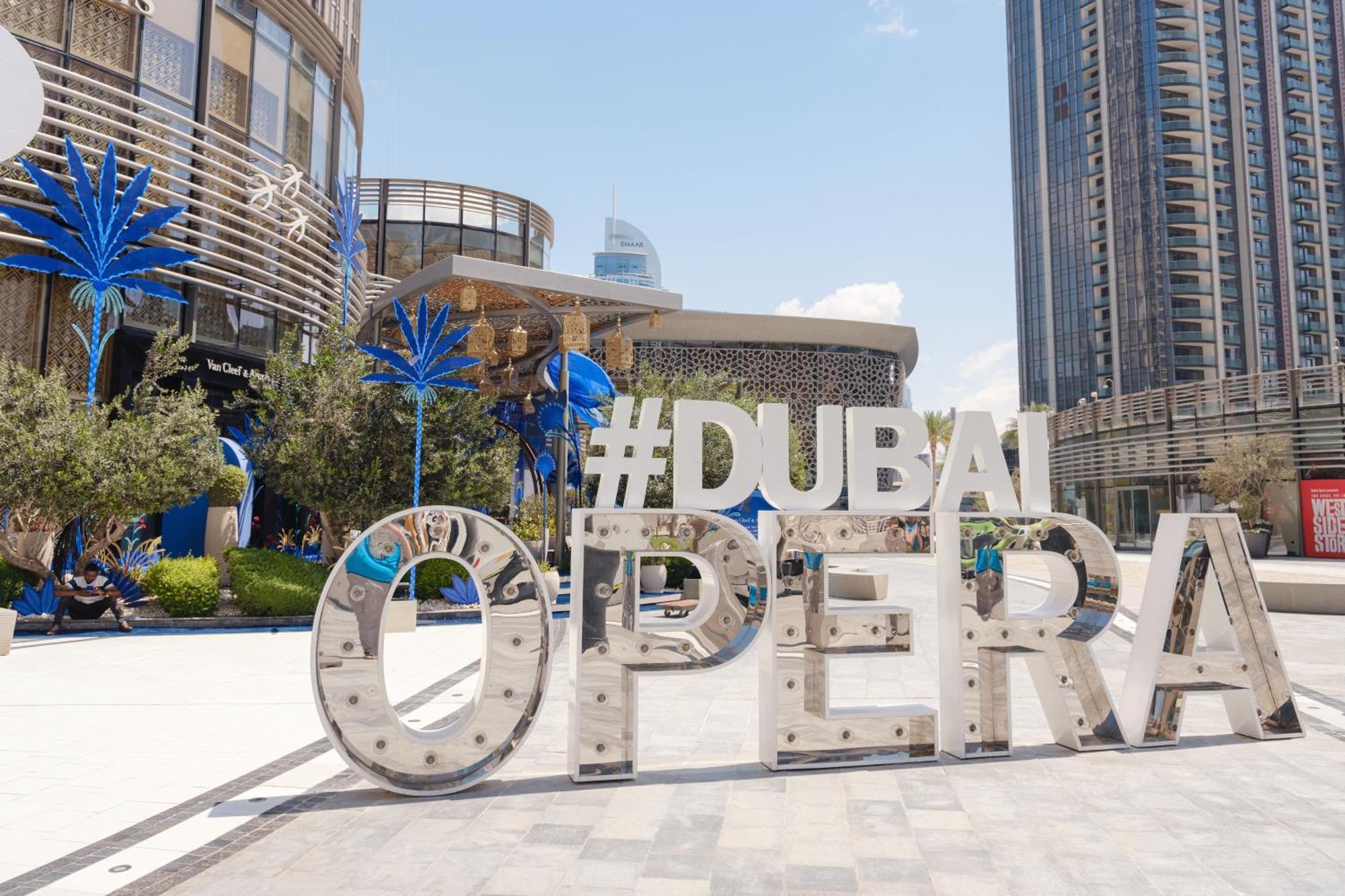 Burj Crown - Downtown Elegance Opera Boulevard View By Mall
